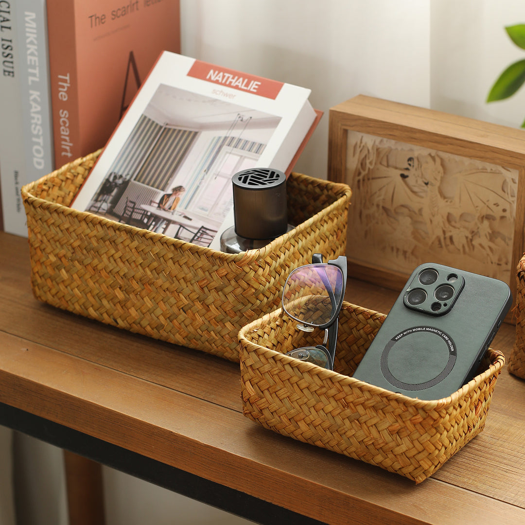 Unisex storage basket made of natural woven Bowlift