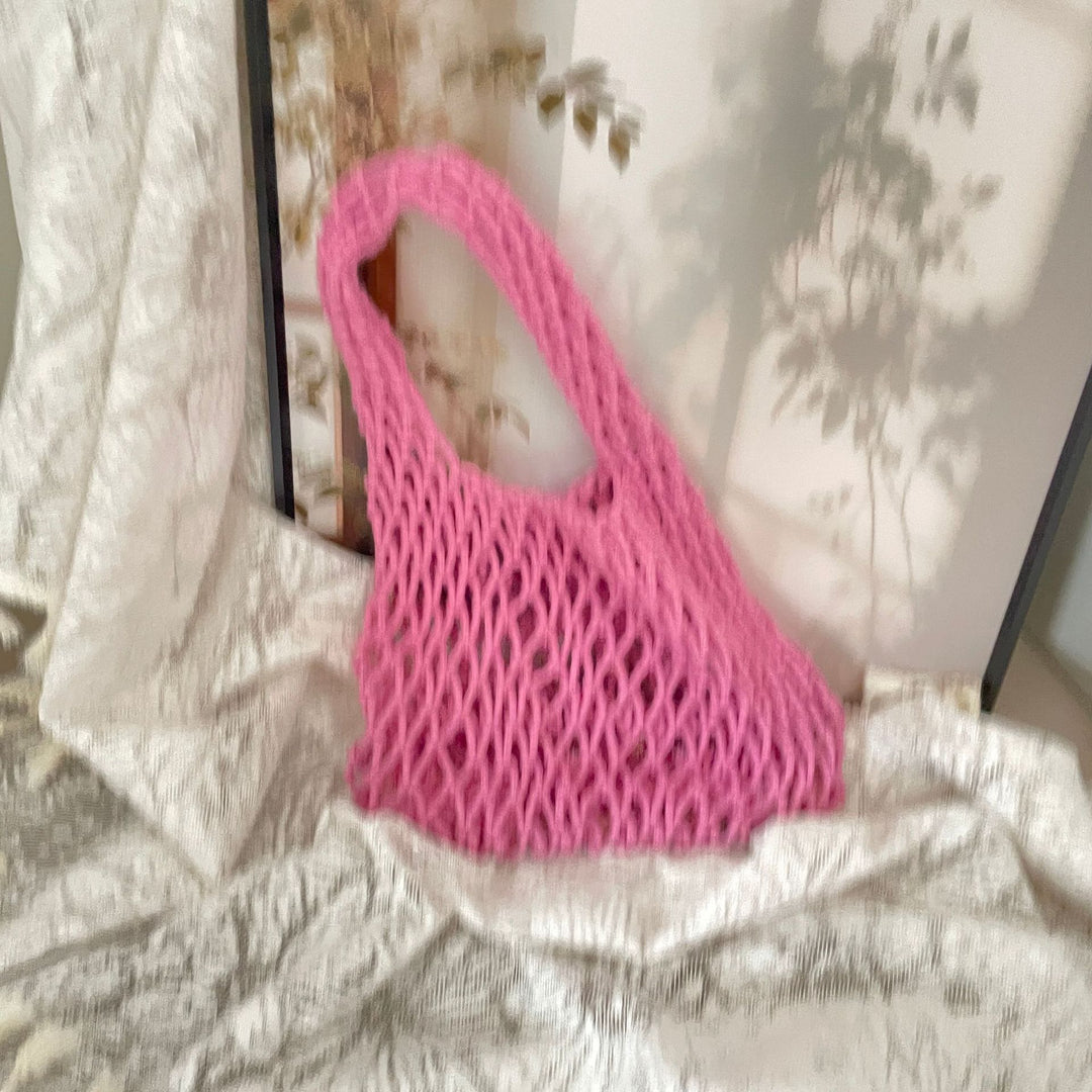 Hand-knotted tote bag with unique design Bowlift
