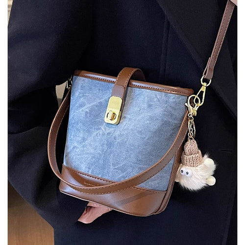 Elegant Structured Bucket Bag Bowlift