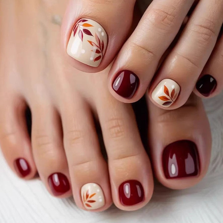 Artificial nails for elegant foot care Bowlift