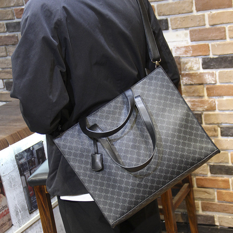 Elegant Tote Bag with Textured Design Bowlift