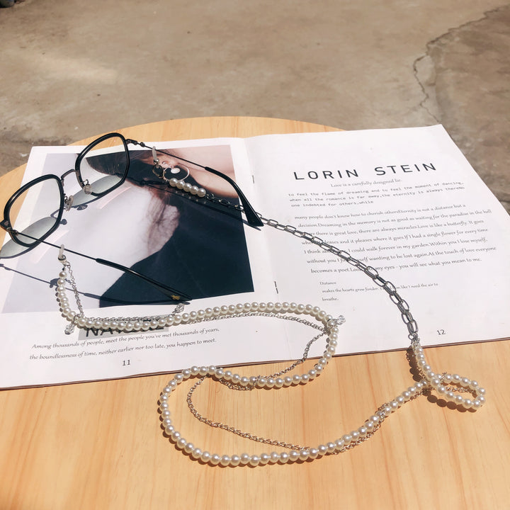 Elegant Pearl Accented Eyewear Chain Bowlift
