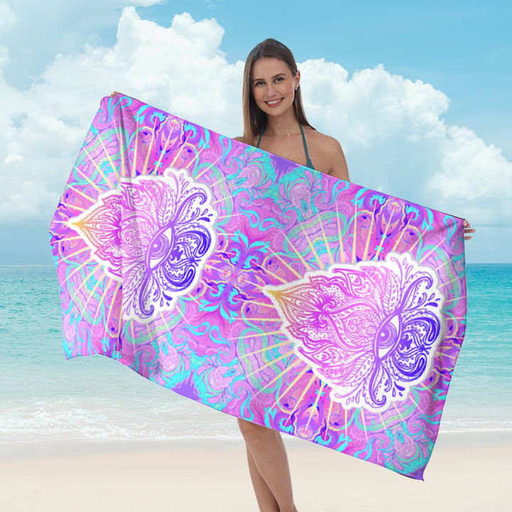 Beach towel with mirrored mandala design Bowlift