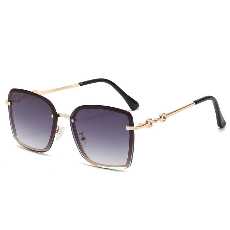 Women's square sunglasses with mirrored lenses and elegant detail Bowlift