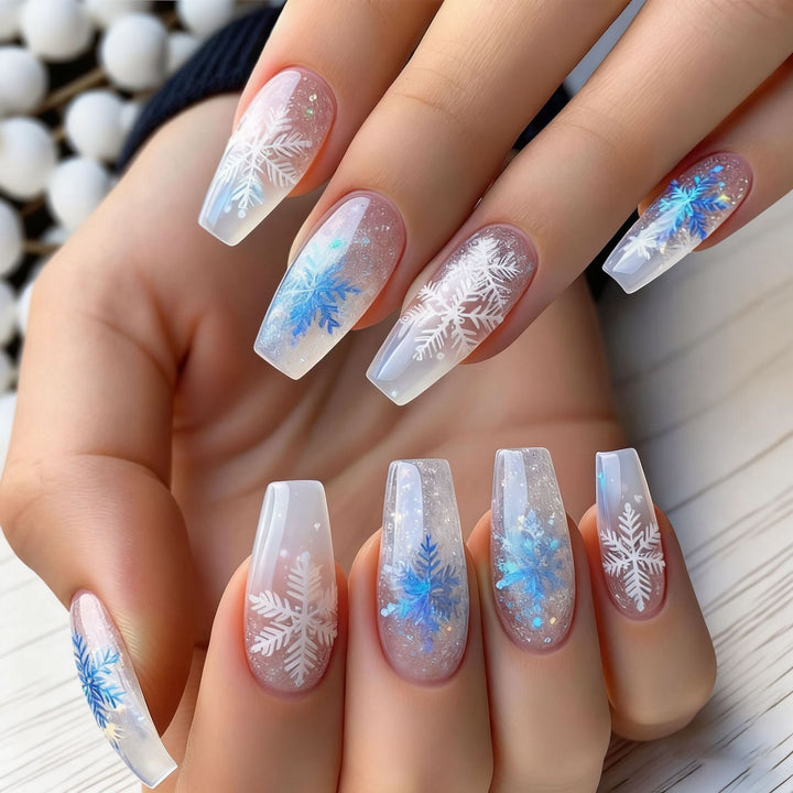 Artificial nails with winter snowflake design Bowlift