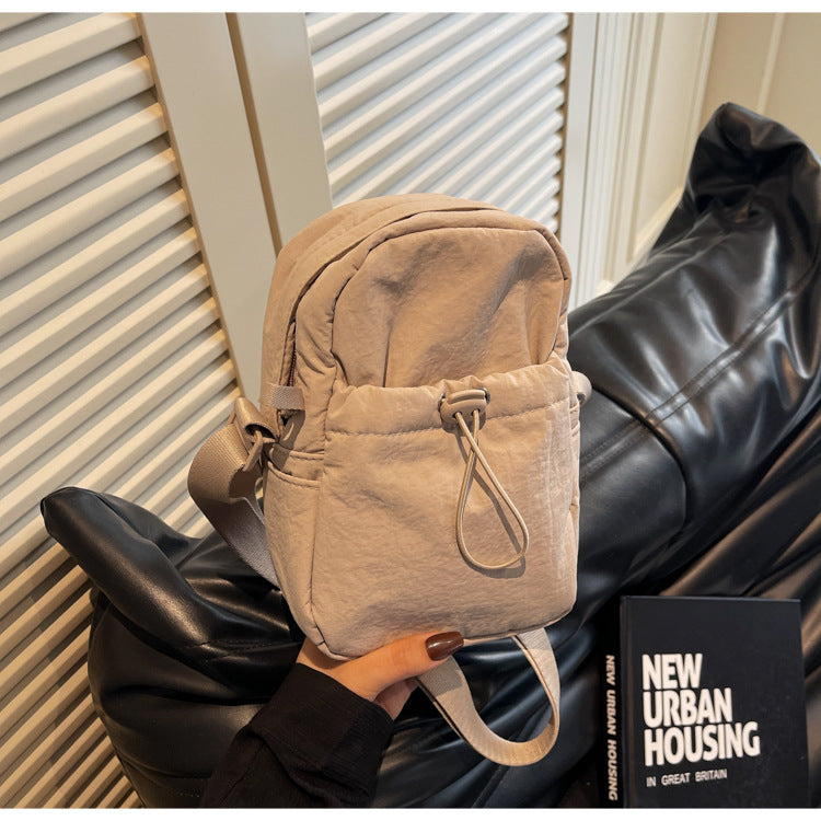 Practical backpack with innovative design Bowlift