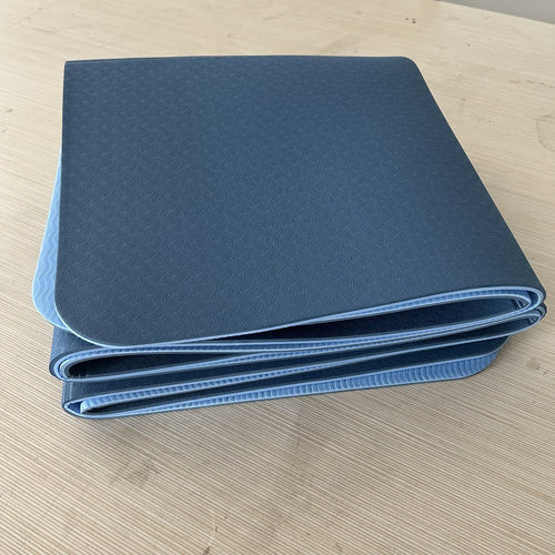 Non-slip training mat with structured design Bowlift