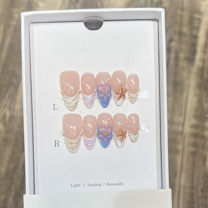 Decorative Floral Stiletto Press-On Nail Set Bowlift