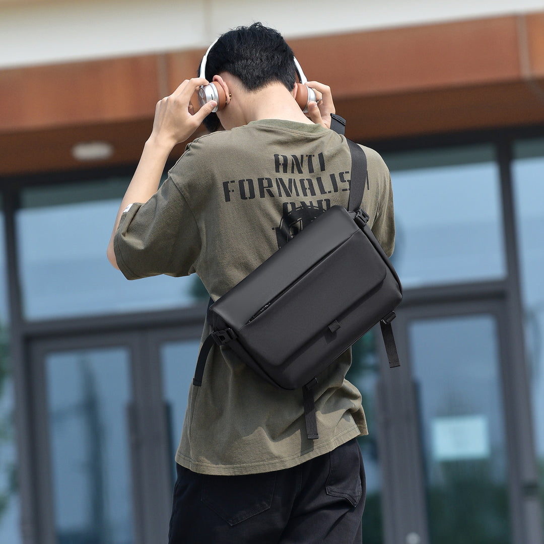 Modern Waterproof Messenger Bag Bowlift