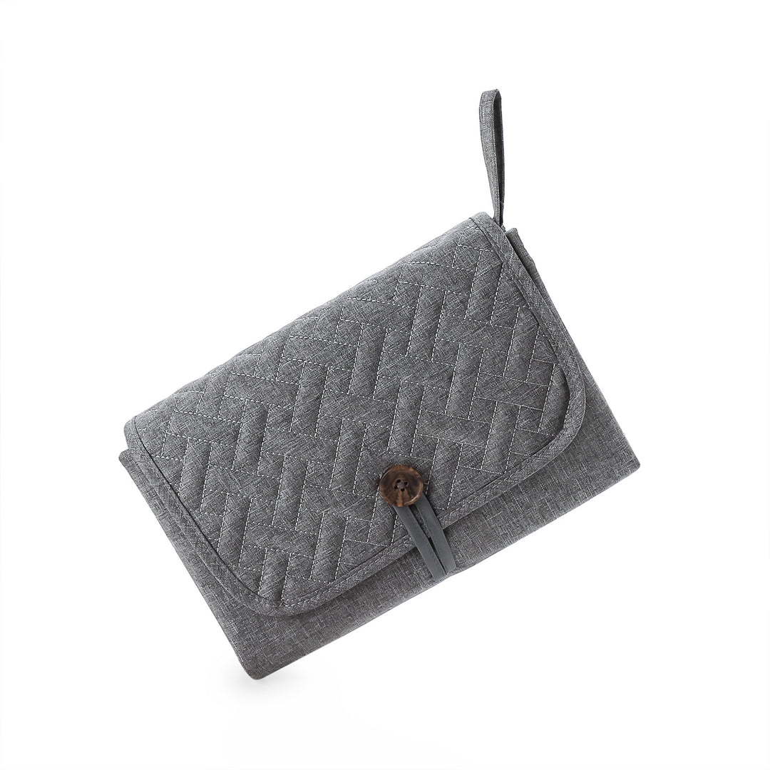 Stylish and Practical Wallet Bowlift