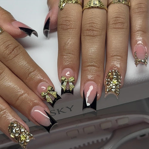 Decorative Press-On Nail Set with Gemstone Accents Bowlift