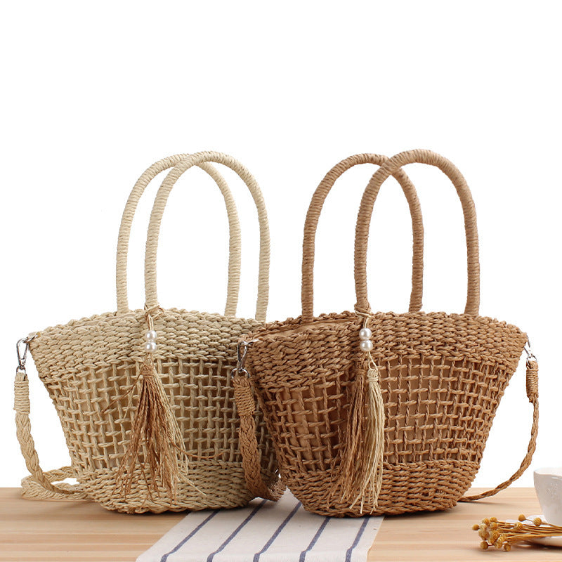 Elegant Bast Shoulder Bag with Tassels and Reinforced Handle Bowlift
