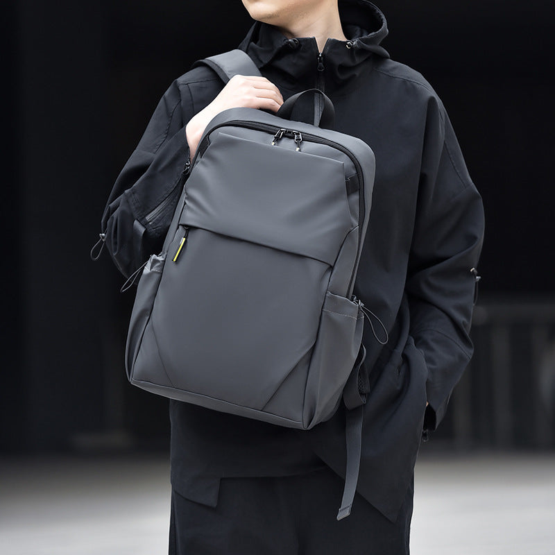 Ultra-Functional Everyday Backpack Bowlift