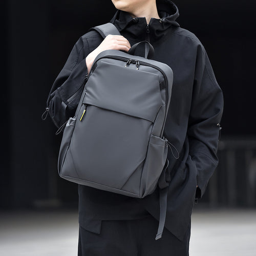 Ultra-Functional Everyday Backpack Bowlift