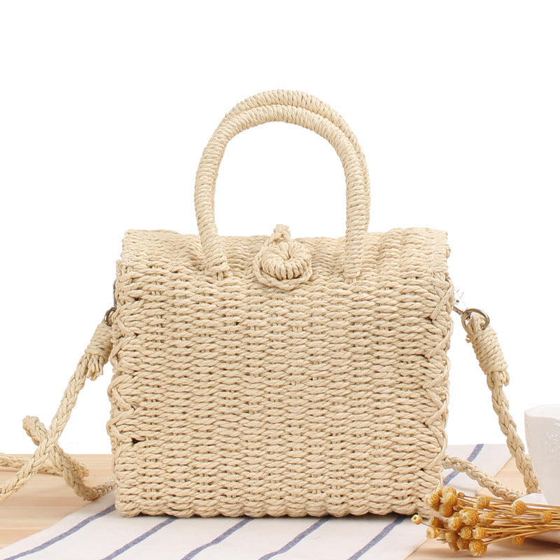 Braided shoulder bag with innovative closure Bowlift