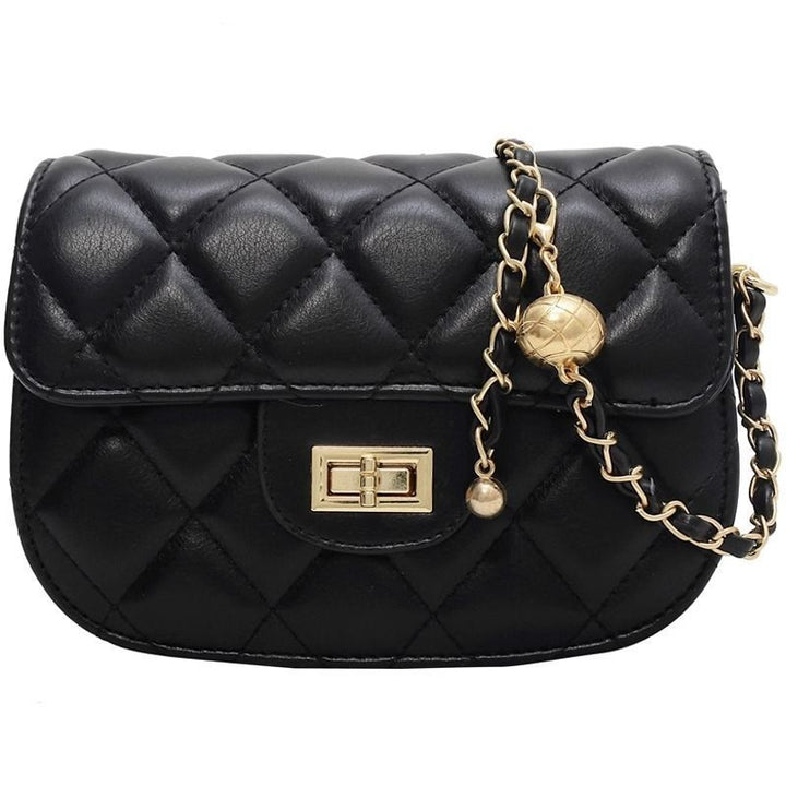 Quilted Elegance Shoulder Bag Bowlift