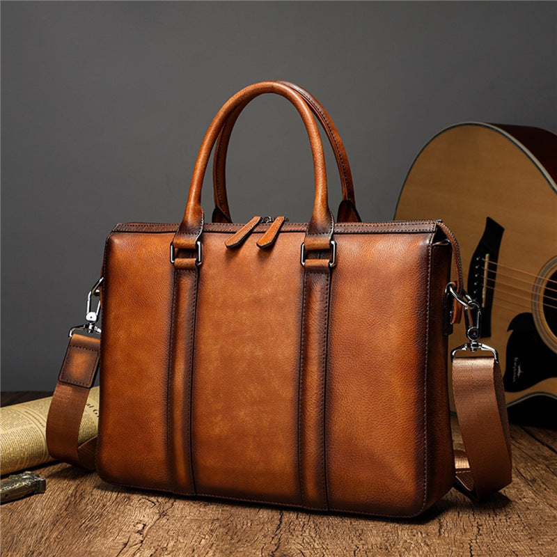 Elegant briefcase with removable laptop compartment Bowlift