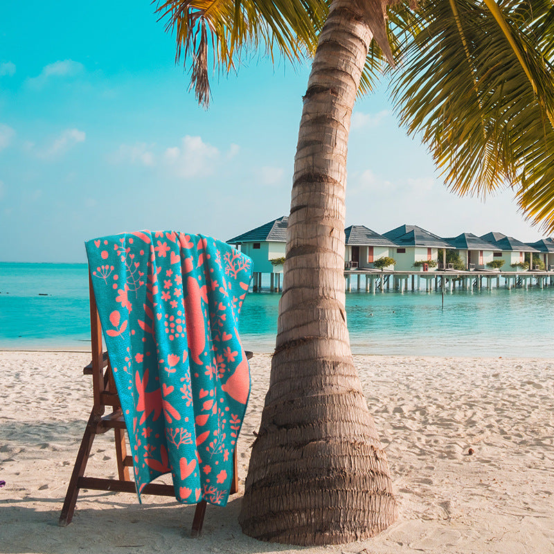 Beach towel with enchanting mermaid design Bowlift
