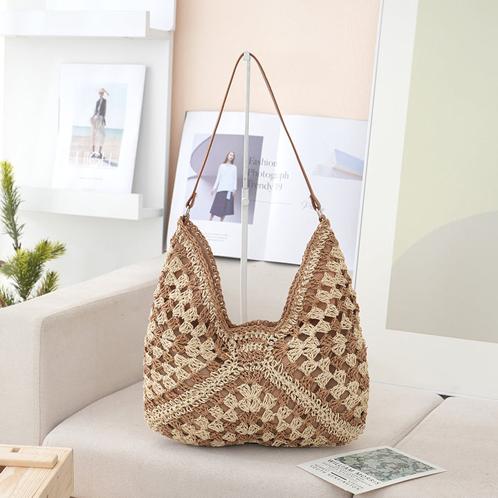 Handmade shoulder bag made from natural materials Bowlift