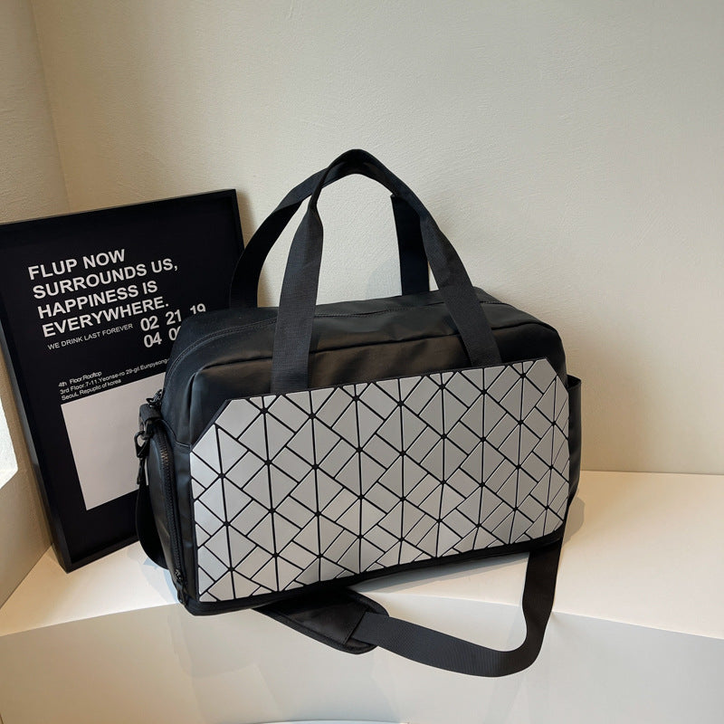 Travel and Sports Bag Bowlift