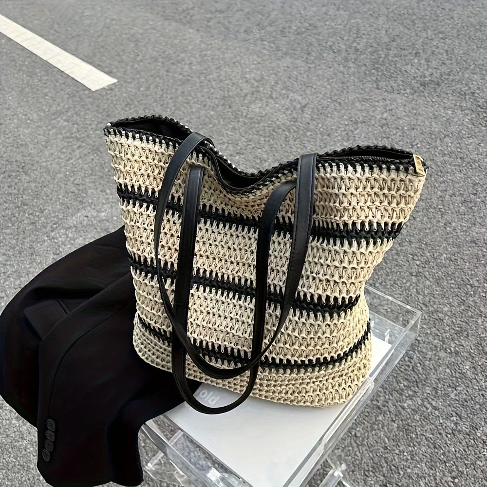 Spacious Beach Bag Made of Braided Natural Material Bowlift