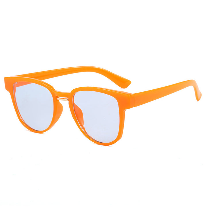 Ladies Designer Sunglasses with Unique Cat-Eye Frame Bowlift