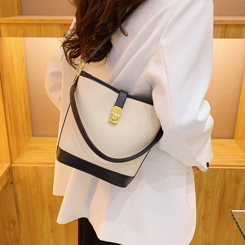Chic Structured Bucket Bag Bowlift