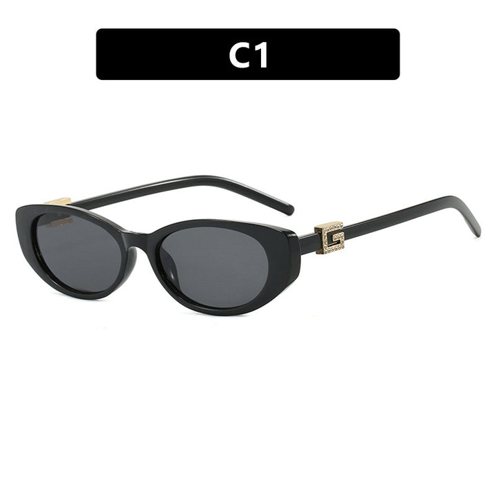 Women's cat-eye sunglasses with elegant metal frame and protective UV filter Bowlift