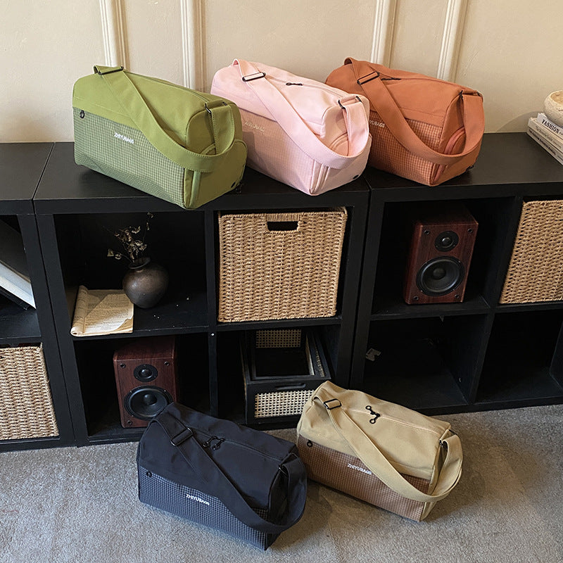 Elegant Utility Duffle Bag Bowlift