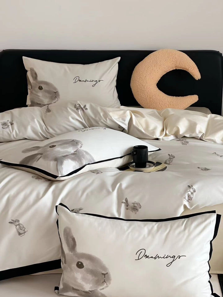 Cotton satin duvet cover set with watercolor cat motif and contrasting piping