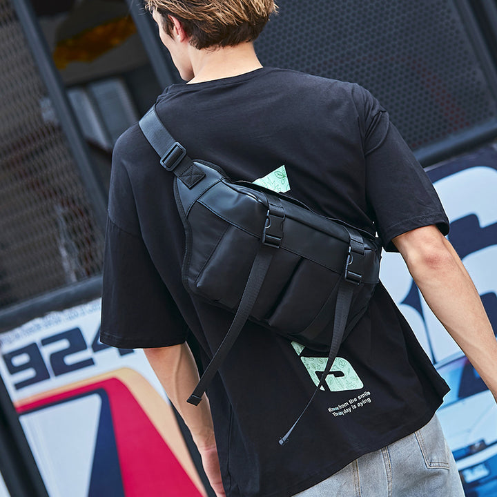 Lightweight Adventure Hip Pack Bowlift