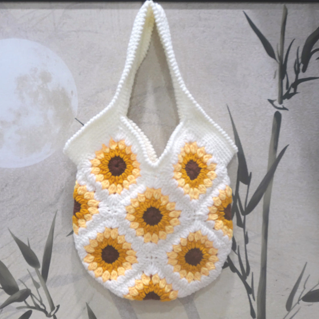 Handcrafted Macrame Bag in Floral Pattern Bowlift