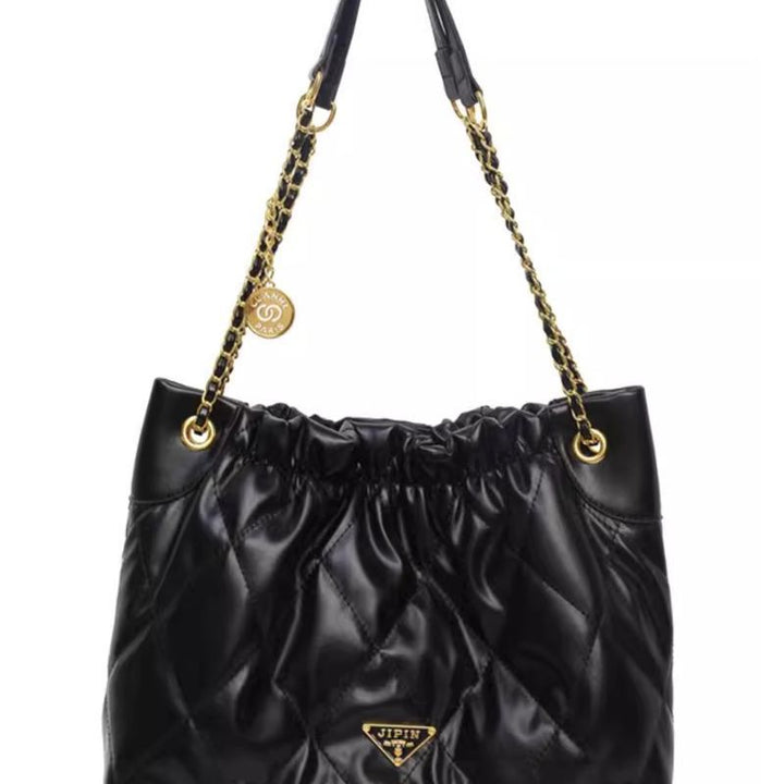 Chic Quilted Shoulder Bag Bowlift