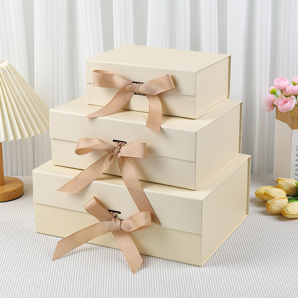 Premium magnetic gift presentation box with LED fairy lights and greeting card Bowlift