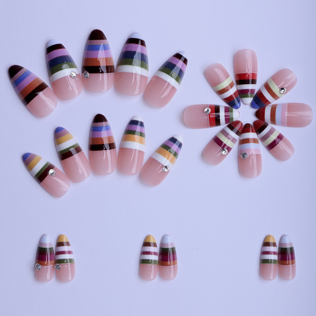 Artificial Nails in Modern Stripe Design Bowlift