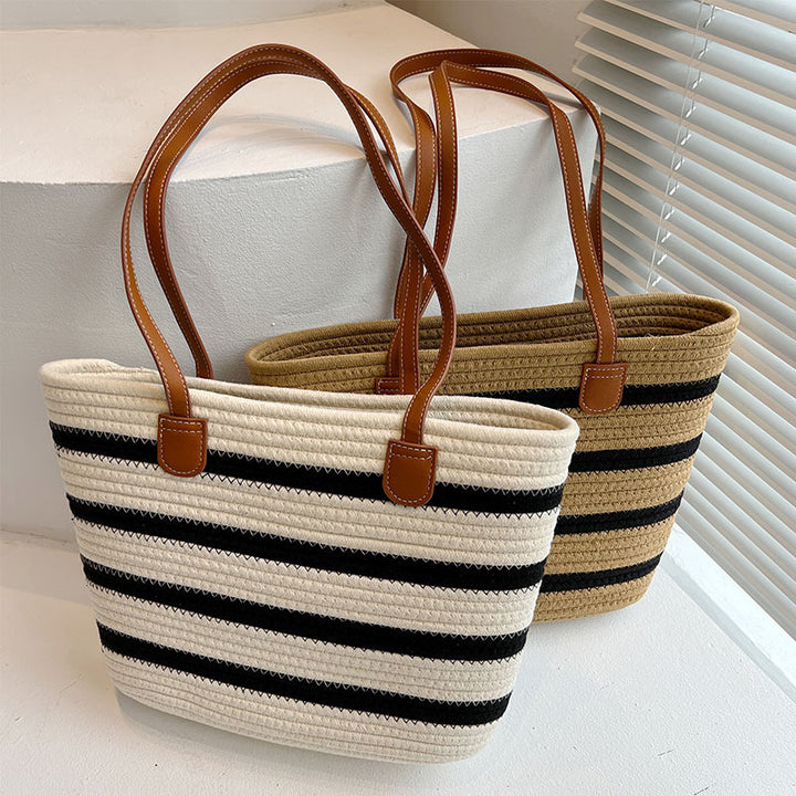 Stylish straw bag with contrasting stripes Bowlift