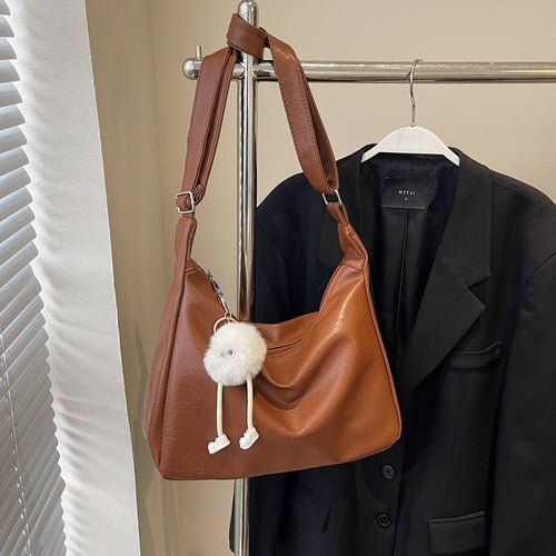 Elegant Slouchy Shoulder Bag Bowlift