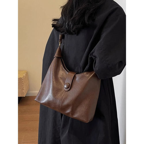 Classic Leather Hobo Bag Bowlift