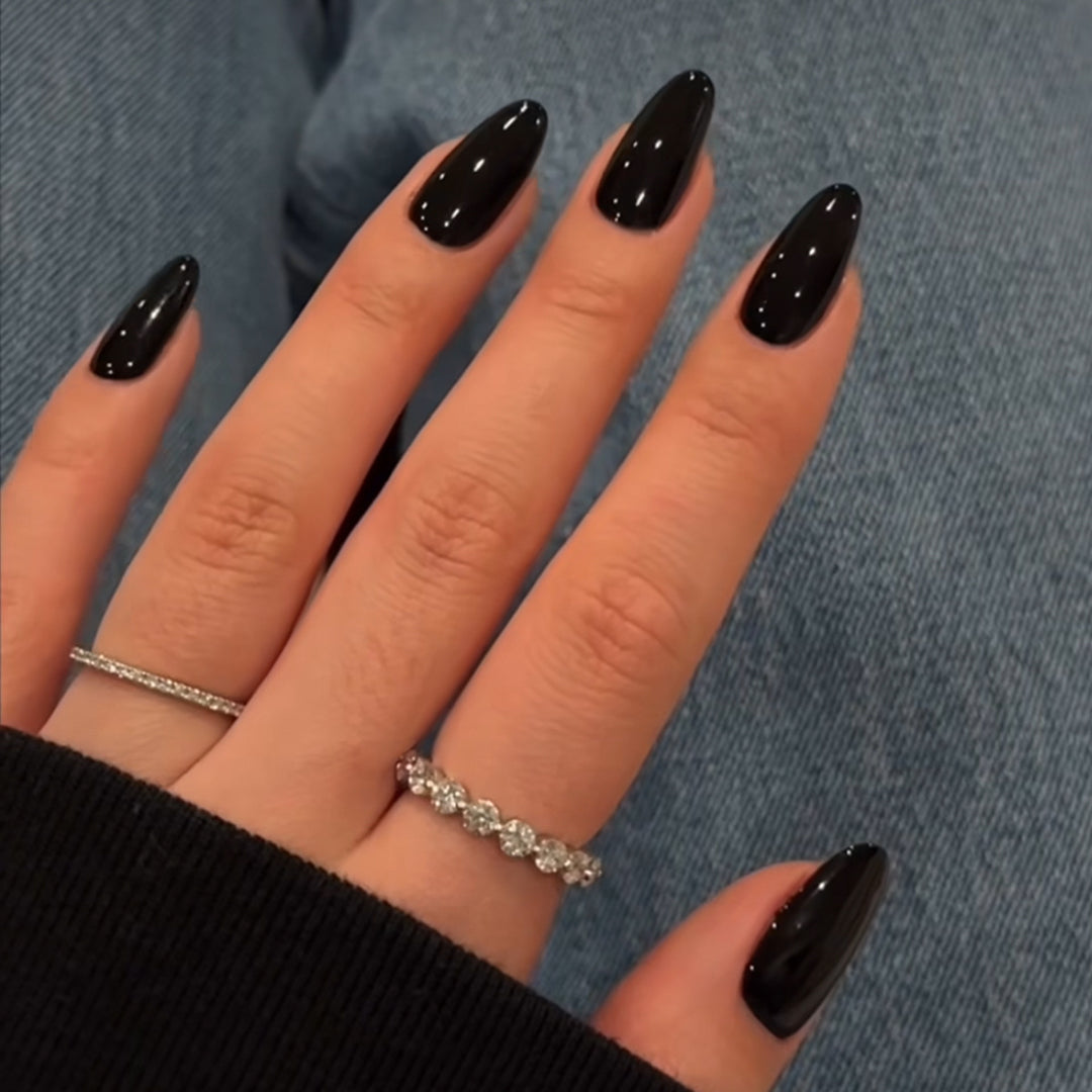 Elegant Heart-Designed Press-On Nail Tips Bowlift