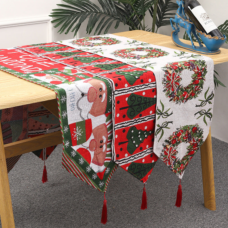 Christmas table runner with reindeer motif Bowlift
