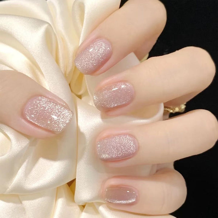 Artificial nail set with elegant glitter finish Bowlift