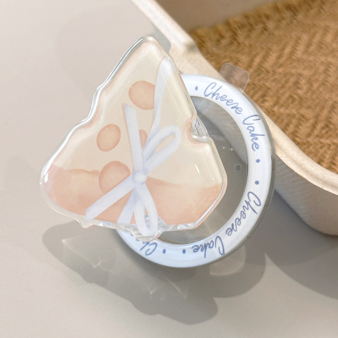 Fun refrigerator magnet in cake shape Bowlift