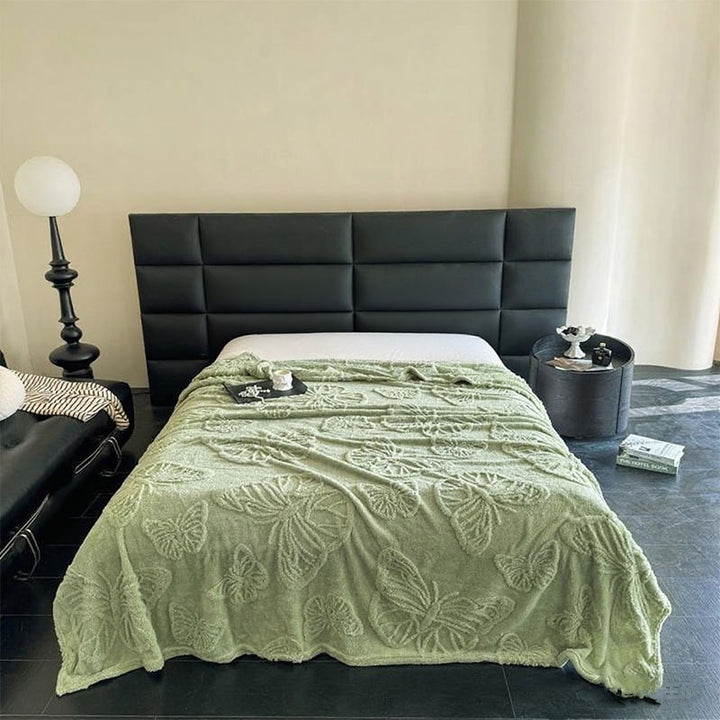 Women Plush Bedspread with Textured Design Bowlift