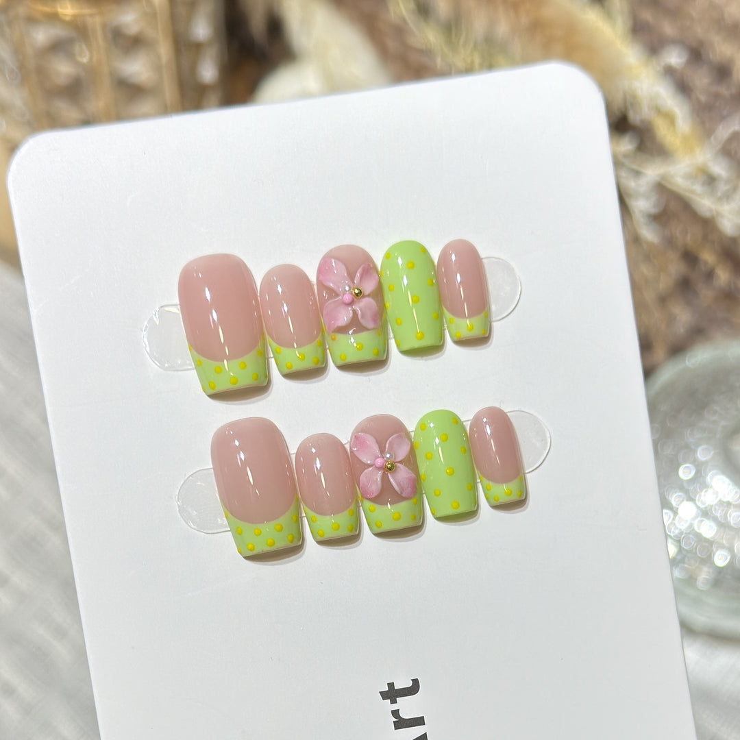 Acrylic Floral Design Press-On Nail Set Bowlift