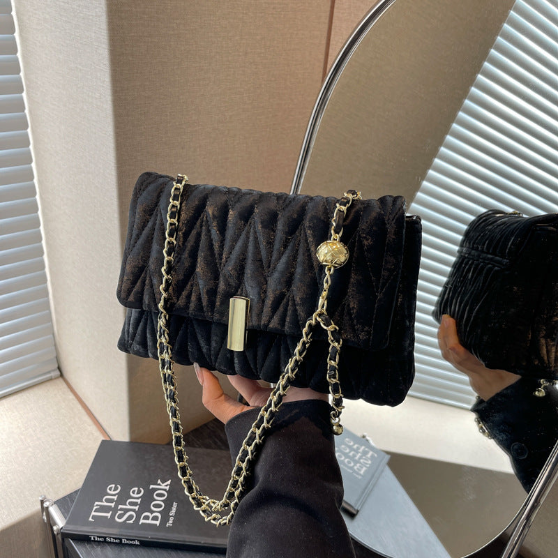 Quilted Shoulder Clutch Bowlift