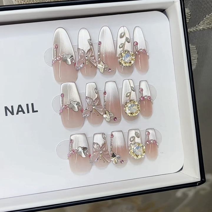 Ornate Decorative Press-On Nail Art Set Bowlift