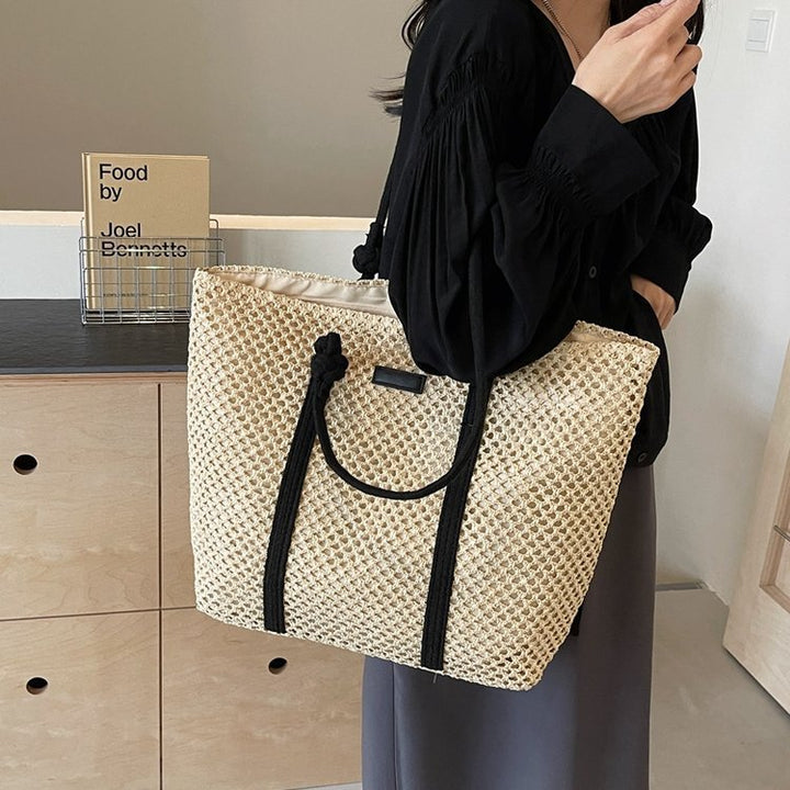 Generous Tote Bag Made of Natural Materials Bowlift