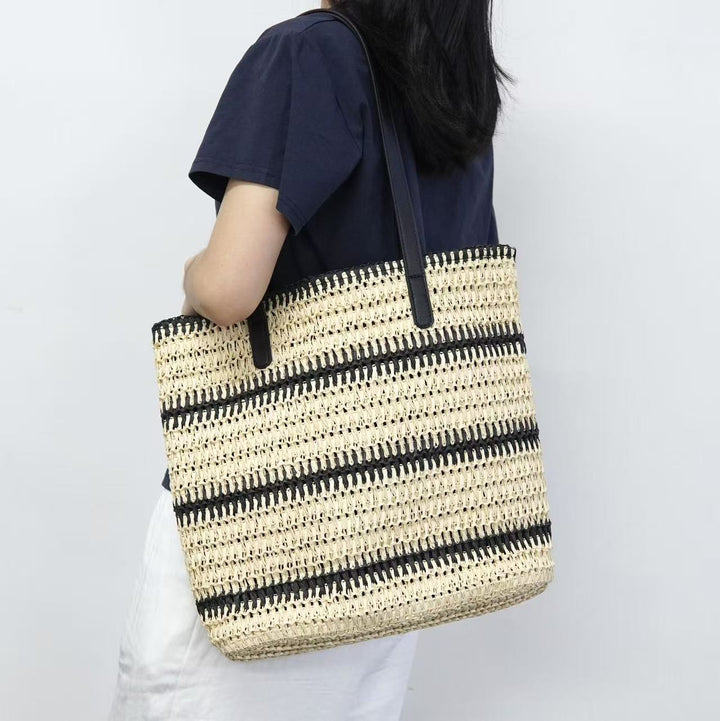 Beach bag with modern stripes and robust carrying straps Bowlift