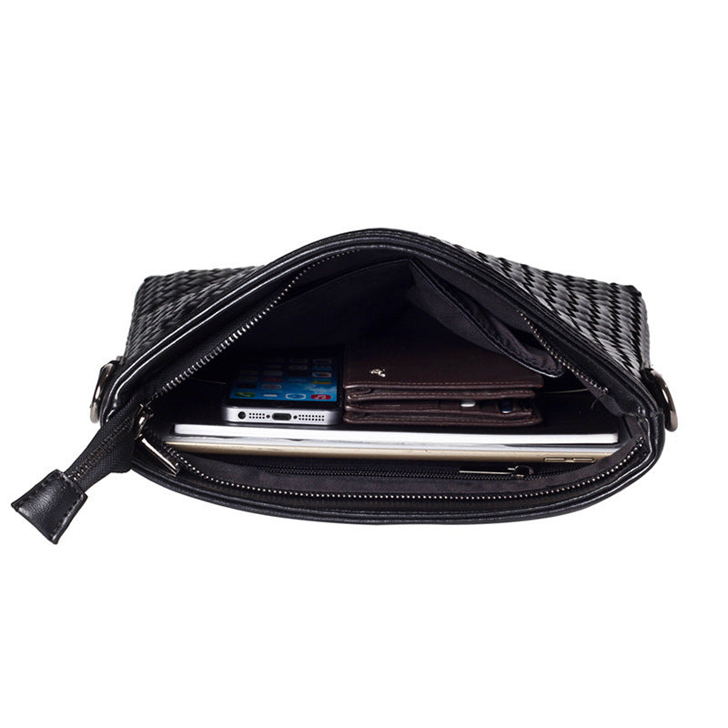 Trendy Crossbody Bag Made of Woven Material Bowlift