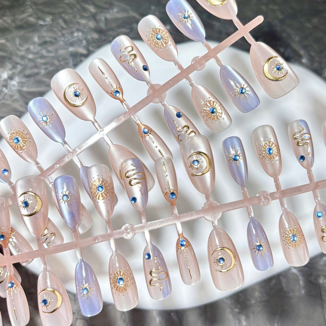Glamorous Metallic Press-On Nail Set